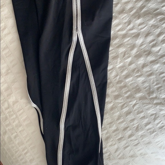 Lululemon Stripe Leggings - Picture 4 of 4